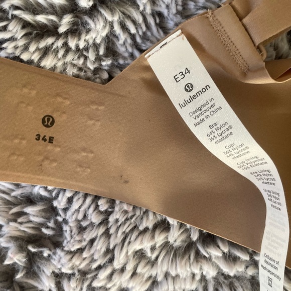 34 E Lululemon Hold true bra nwt - Picture 3 of 6